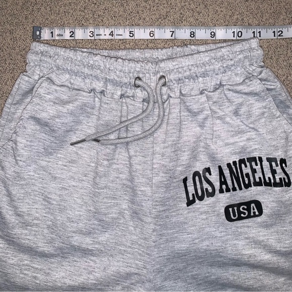 NWOT Heather Gray High Rise Joggers With Pockets - Picture 10 of 12